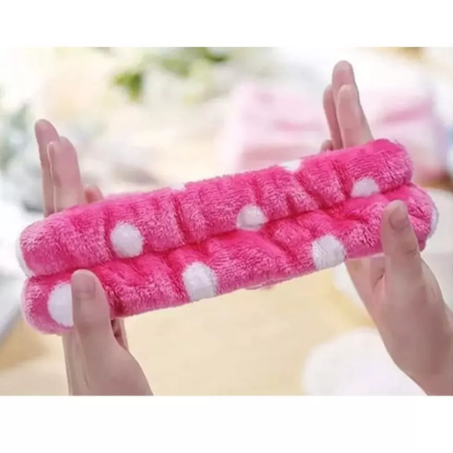 Faixa de Cabelo de Pelúcia com Laço para Skincare e Maquiagem 3 Faixa de Cabelo de Pelúcia com Laço para Skincare e Maquiagem - Imagem 3